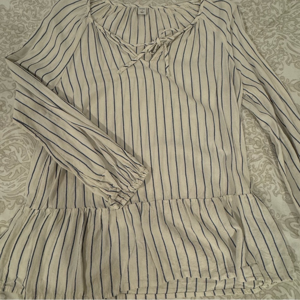 OLD NAVY TOP